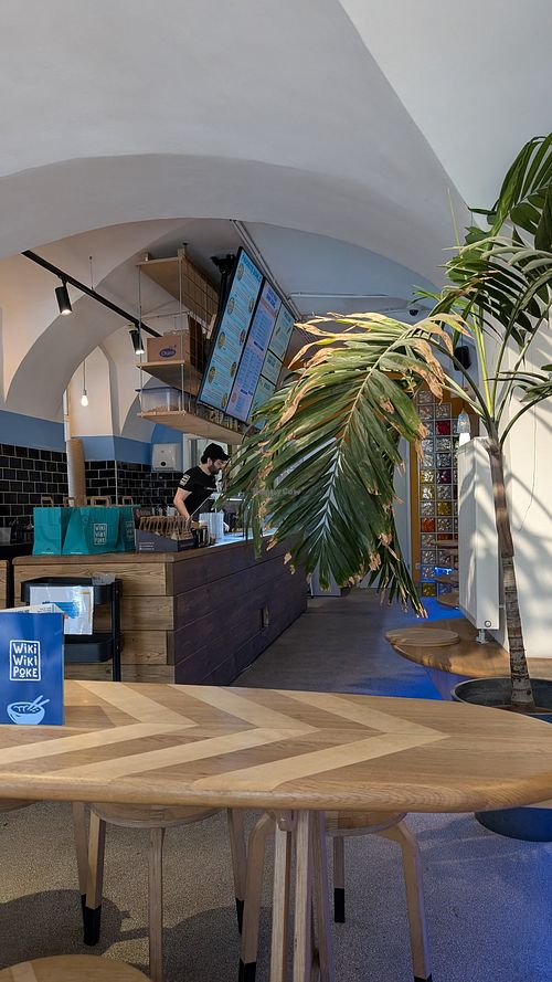 Bowl counter at Wiki Wiki Poke - Landstrasse  in Vienna