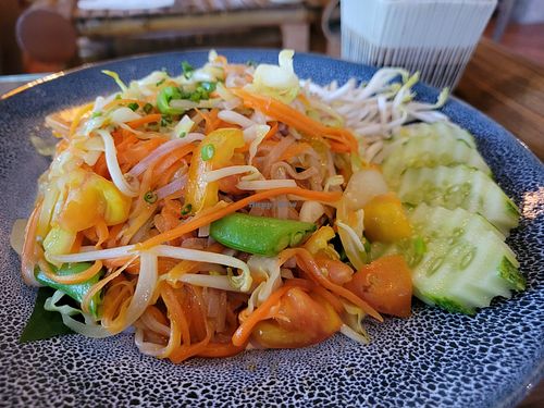 Phad Thai no tofu #Veganuary at Art Cafe in Koh Phangan