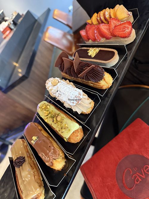   at La Cave in Pasadena