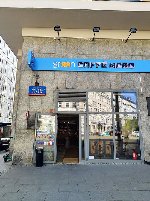 Location and entrance at Green Caffe Nero in Warsaw