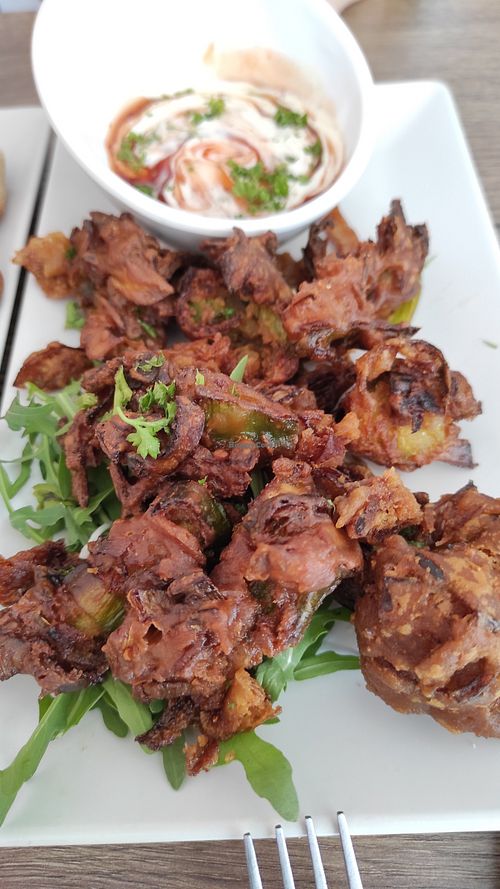 Fried leeks at Le Petit Blangy by Mezzaluna in Saint-laurent-blangy