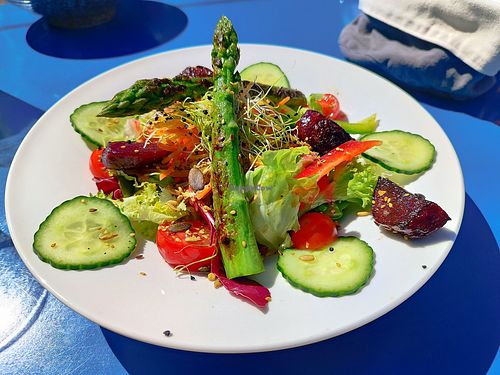 Quinoa Bowl (labelled vegan) at Brasserie am See in Erlach