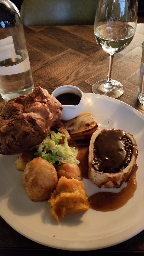 Vegan Sunday roast at The Ganton Arms in West London