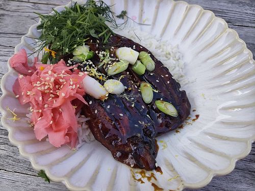 Gebratene Aubergine mit Kabayakisauce at Taatjem Deel in Sylt