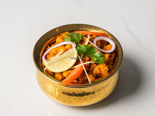 Kikkererwten curry, komijn, gember, koriander at Chopras Indian Restaurant in The Hague