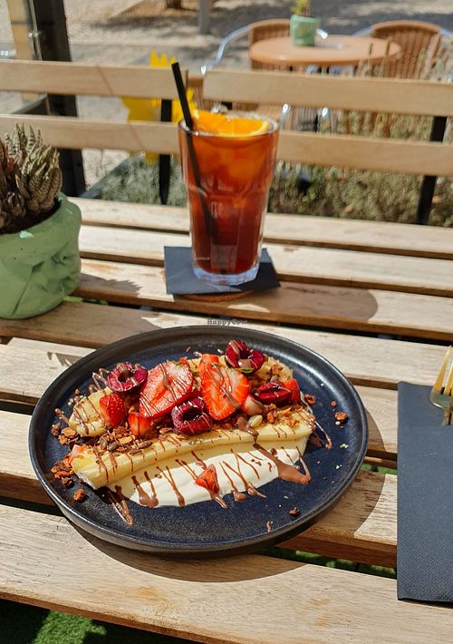 Banana "split", homemade granola, vegan & gluten free at J'adore  in Monte Gordo
