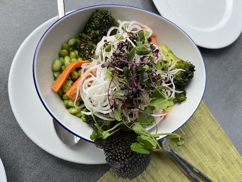 Vegane Kokos-Curry-Bowl  at Pillnitzer Elbblick in Dresden