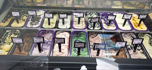Ice cream options at Fat Sal's Kitchen in Glasgow