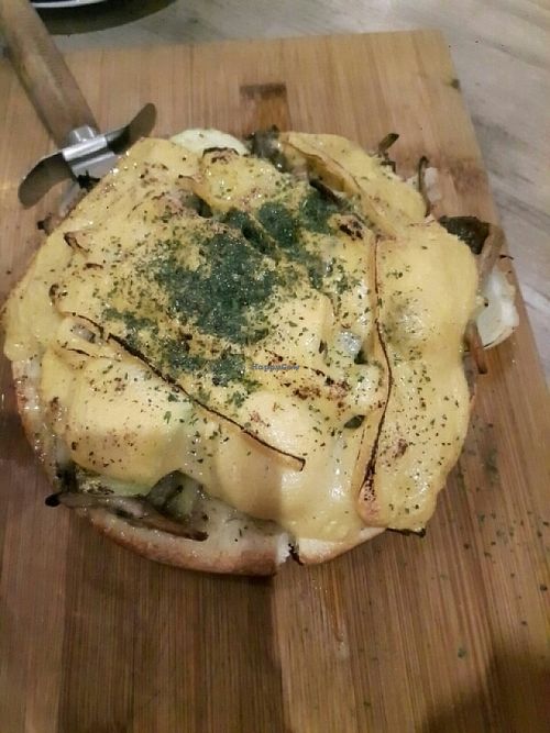 Yummy pizza at Paprika Shokudo Vegan in Osaka