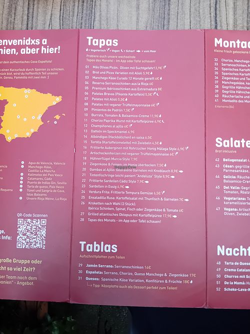 Speisekarte, bestellt wird per QR-Code at Muchos Más in Bremen
