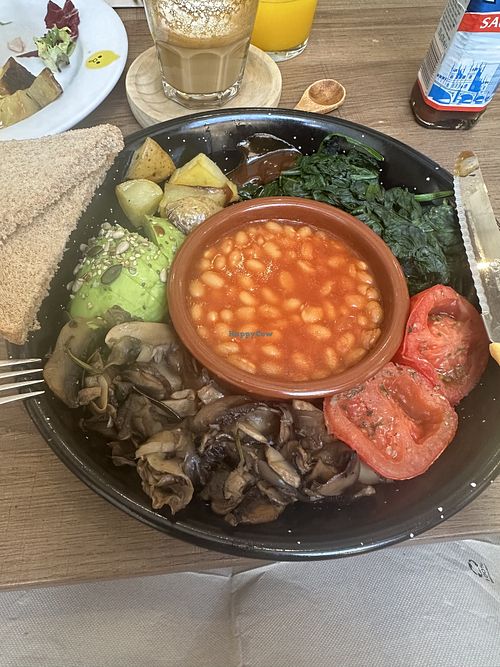 Vegan English Breakfast  at Billy Brunch & Terrace in Sevilla