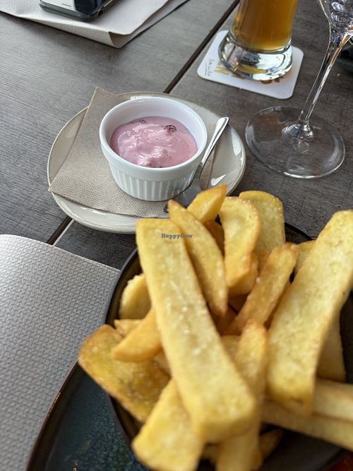 Pommes & Preiselbeermayonnaise (veganes Steak)  at Bastei Restaurant in Bonn