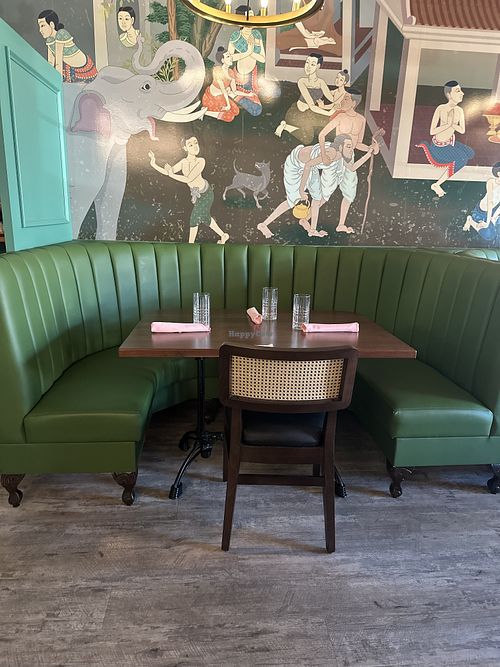 Dining booth  at Rosemary Thai in Peabody