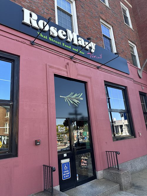 Facade  at Rosemary Thai in Peabody