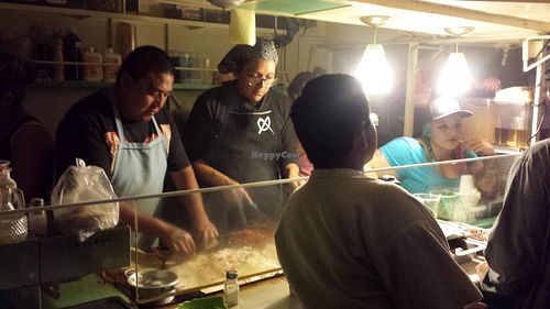 Food/chat at Por Siempre Vegana - Food Stall in Mexico City