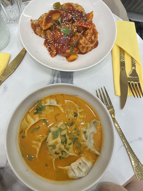 Different sauces are available !  at Fast & Flavour in Paris