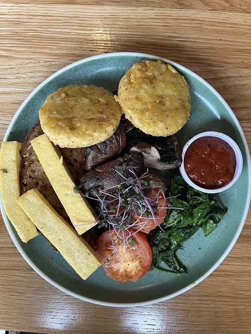 Good vegan breakfast, some beans would have been good but pleasantly surprised😎  at Cassels Brewery Co in Christchurch