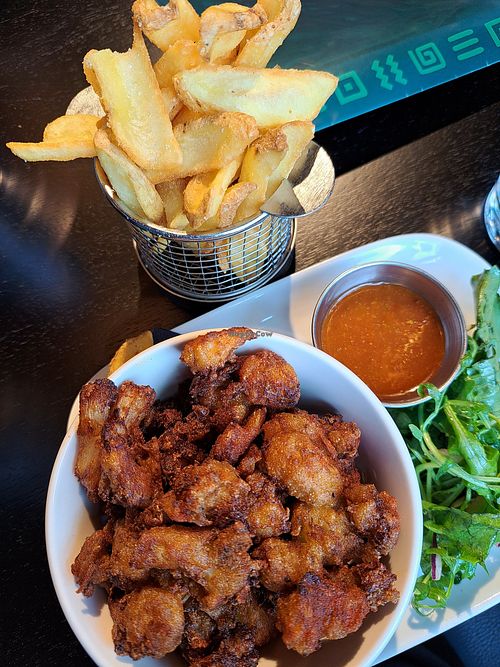 Cauliflower wings and chips at Gidi Grill in Aberdeen
