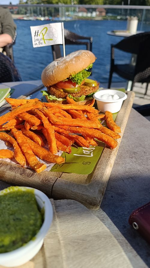 Vegan burger with vegan mayo at R-Cafe in Gronau