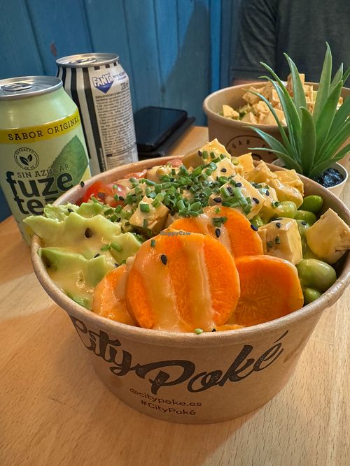 You can create your own poke with: 1 protein (tofu), up to 5  toppings and up to 4 bases  at City Poké - Plaza Ayuntamiento  in Valencia