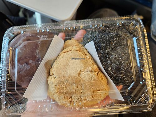 The three Ohagi flavours, from left to right: red bean paste, soyflour, black sesame at Sweet Café Okanishi in Odawara