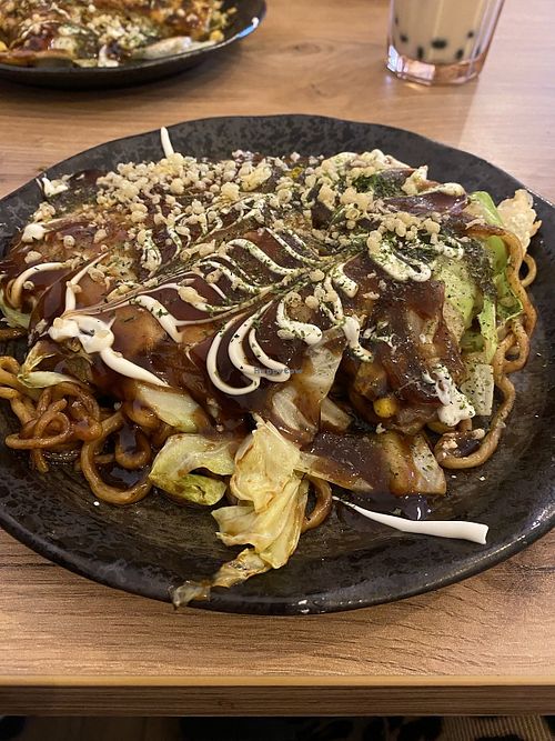 Vegan cabbage pancake with noodles at Fuwa Fuwa Flavour of Japan in Berlin