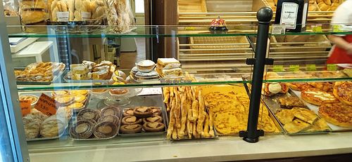 Farinata, pizze at Alla Vecchia Maniera in Turin