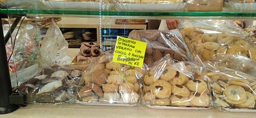 Biscotti vegani cocco e nocciola, acquistabili a peso at Alla Vecchia Maniera in Turin