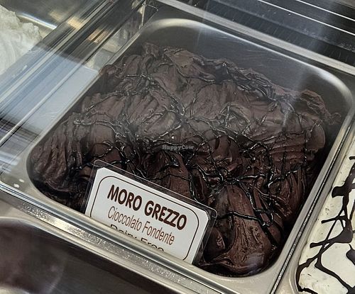 Chocolate fondant at Gelateria Peschiera in Peschiera Del Garda