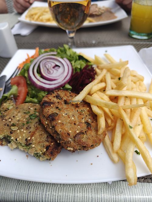 Vegan burger patties with salad and fries at Reis Magos Restaurant - Maybe closed in Canico