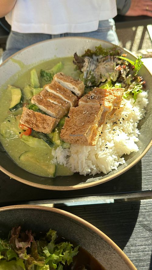 Vegan Avocado Curry  at Ramencado in Celle