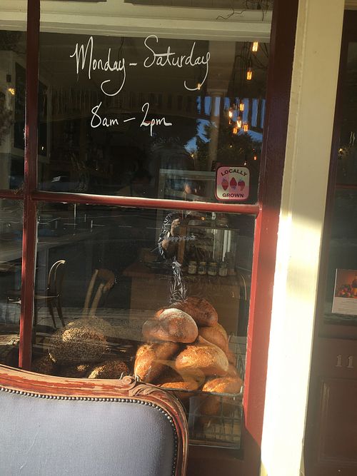 Hours  at Frank & Lotti  in Deloraine