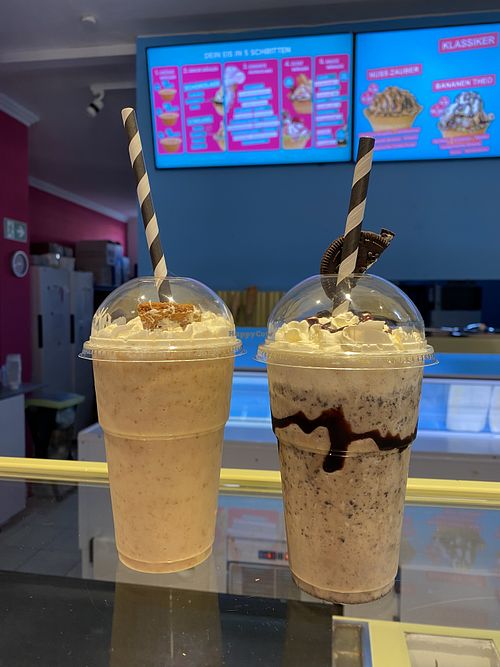 Lotus und Oreo Milchshakes  at Löffelhelden Eis & Snacks in Bremen