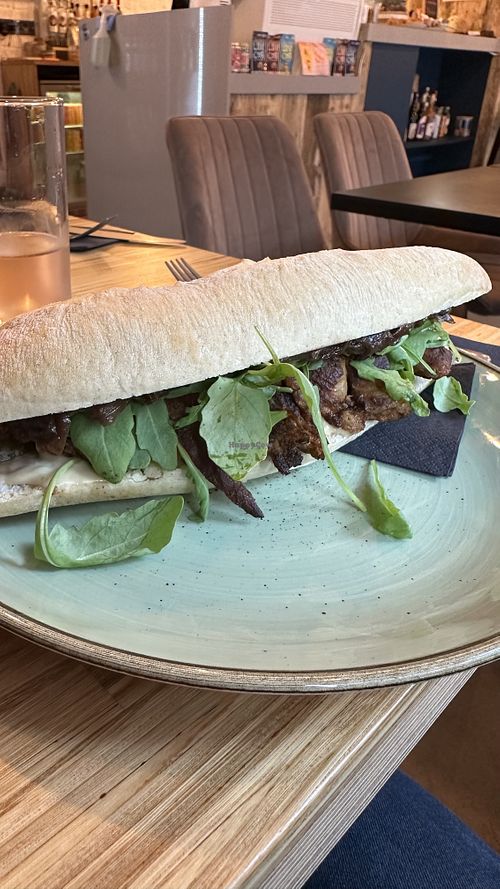 Lyons Mane   at Hume in Liverpool