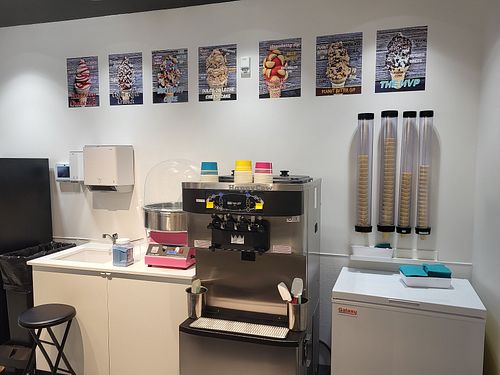  at Simons Says Dip This in Raleigh