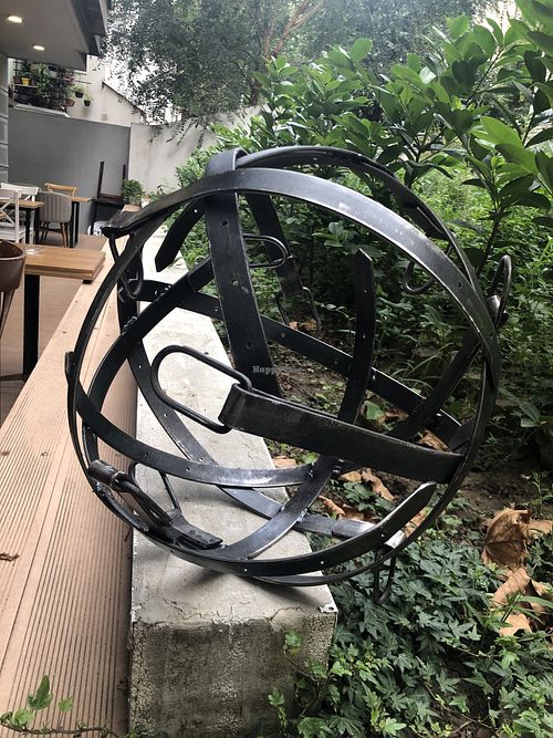 A new addition to the eclectic art at Zelen   at Zelen in Belgrade