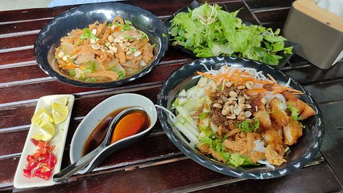 Bun mam (right), my quang (left) at Chay Ngoc Man - Tuy Duyen in Hoi An