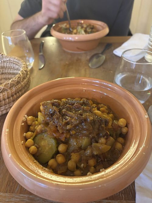 Couscous de légumes et T’faya  at Médina in Angers
