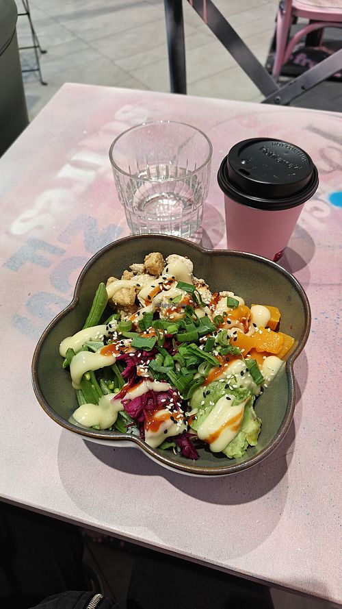 Vegan chic bowl at Pupu - Redi in Helsinki
