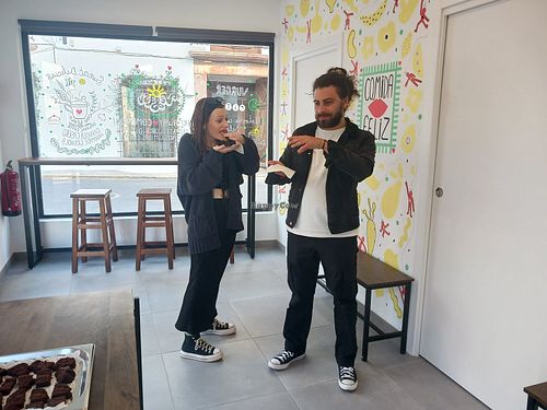 Sampling the different foods at the tasting event at vegasi in Altea