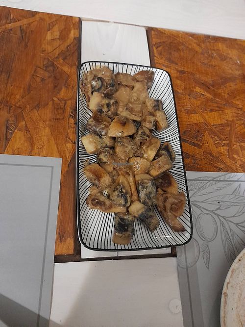 Veganised mushrooms (normally they have a sauce with milk cream) at Apopsi in Galaxidi