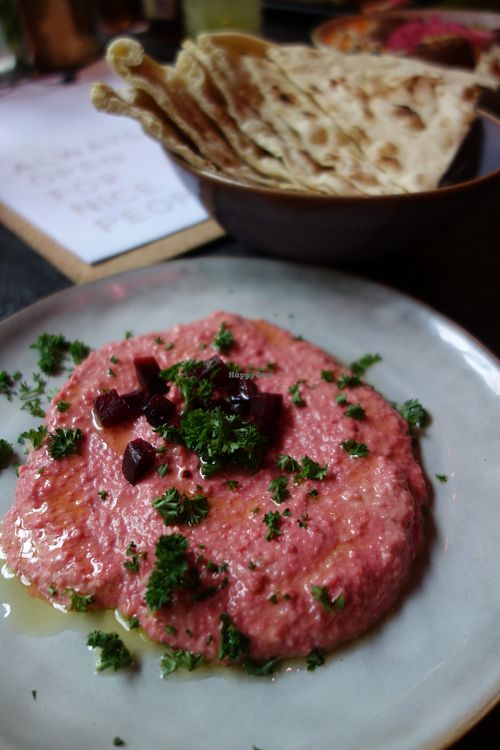 Pink Hummus (vegan) at EDEN in Saarbrucken