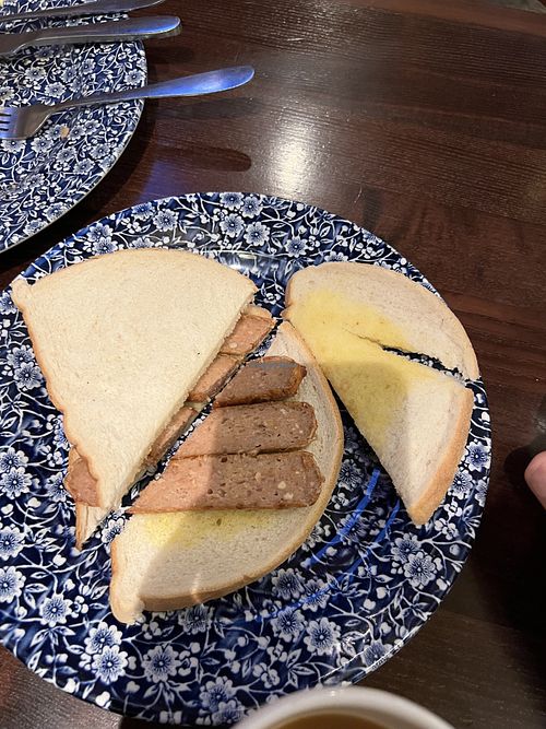 I just loaded this with BBQ sauce til it was edinleedible  at The Regal - JD Wetherspoon in Cambridge