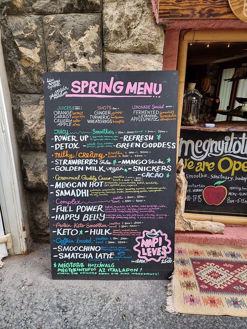 Spring menu at Smoothie Sanctuary in Budapest