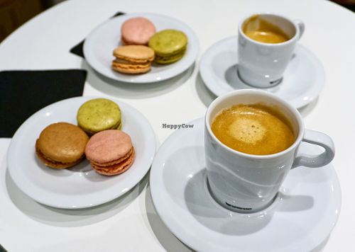 Macarons & Coffee at Damyel - Rue des Rosiers in Paris