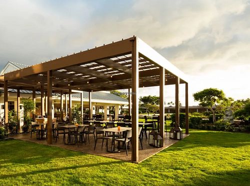 Outdoor eating area   at Nui Italian Restaurant in Waikoloa