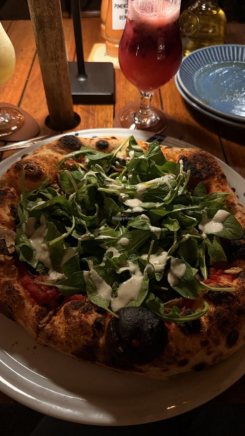 Vegane Pizza 🌱 Veganes Bruschetta gab es auch! Sehr lecker 🥰  at Pátio Pomare in Foz Do Iguacu