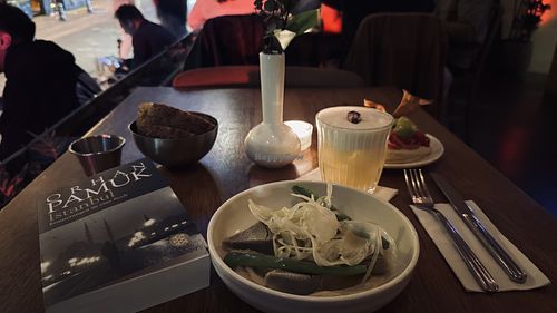 Cocktail & two starters  at aralık in Istanbul