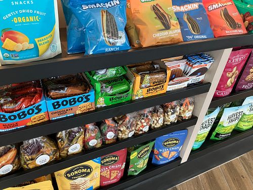 Vegan snacks at SFO - Gateside Market - T1 in San Francisco