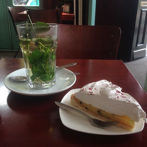 Passion fruit meringue, OMG! at Koffie ende Koeck in Amsterdam